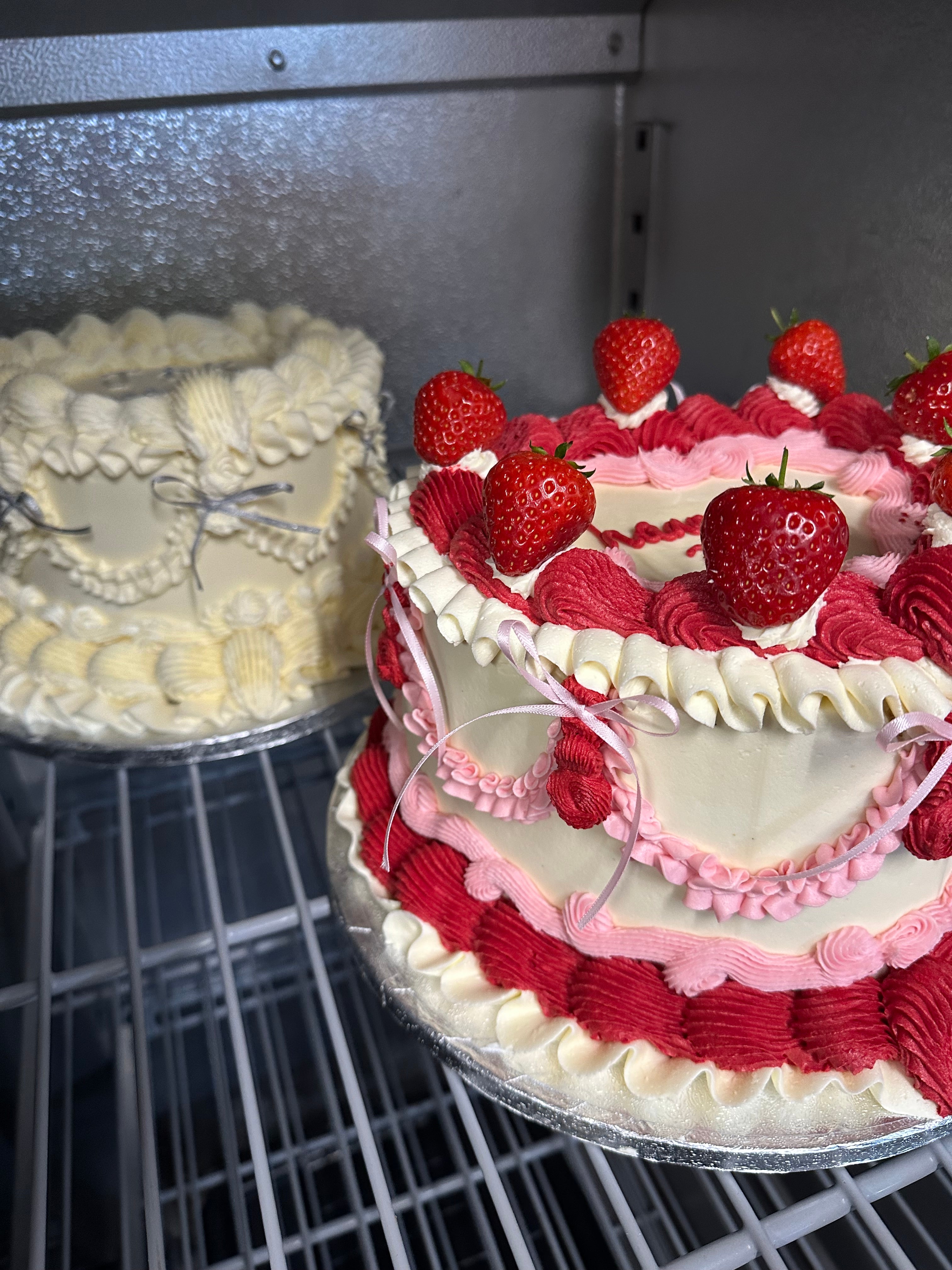 Vintage Heart Cakes
